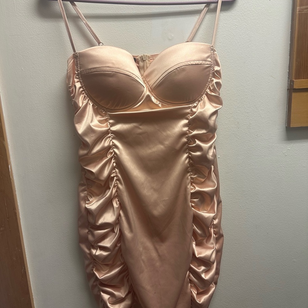 NWT Peach Mini Dress with Ruched Bustier and Sweetheart Neckline